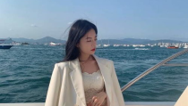 选项小姐姐,小姐姐们的时尚潮流解析